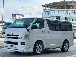 Toyota HiAce 2008 White