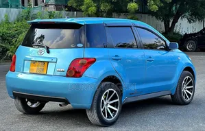Toyota IST 2004 Blue
