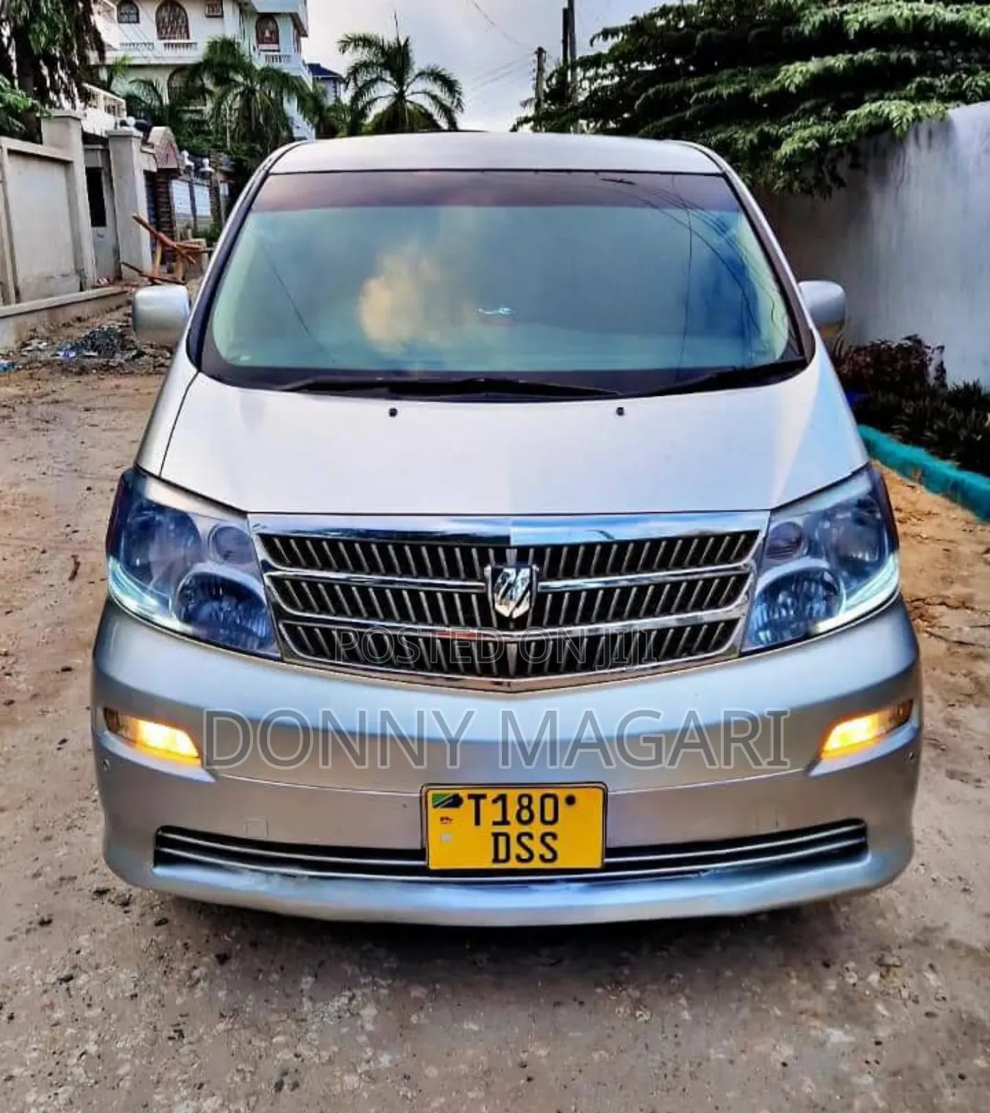 Toyota Alphard 2.4 Petrol AWD 2005 Silver