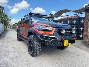 Toyota Hilux Revo Double Cab Deisel 2.8 AWD 2018 Orange