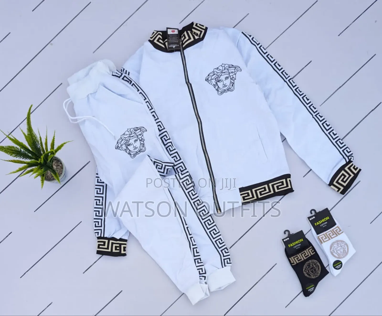 Clothing Sets Mpya Na Original Za Rangi Nne Na Design Classical