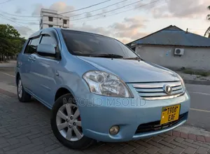Toyota Raum 2008 Blue
