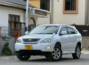 Toyota Harrier 2002 White