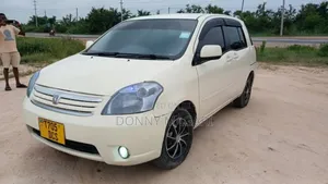 Toyota Raum 1.5 AWD 2007 Off white
