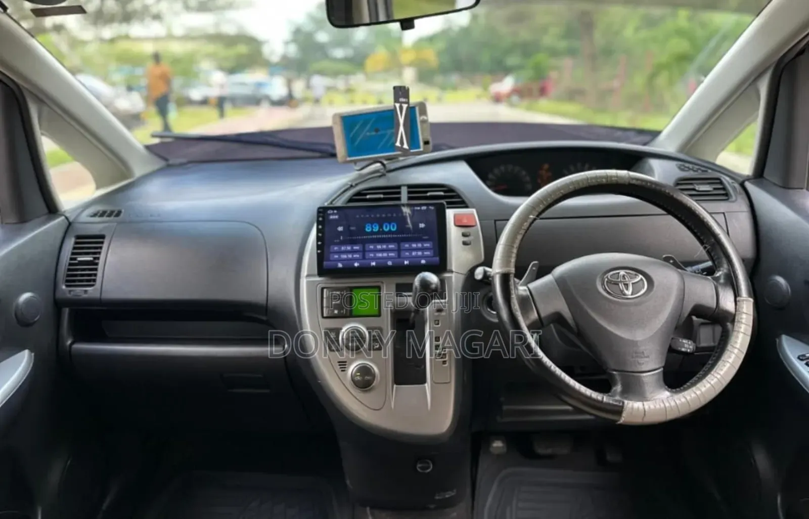 Toyota Ractis 1.5 AWD 2006 Silver