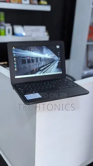 Laptop Dell Latitude 3189 4GB Intel SSD 128GB
