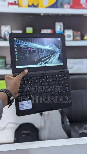 Laptop Dell Latitude 3189 4GB Intel SSD 128GB