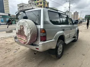 Toyota Land Cruiser Prado 2.7 3dr 2002 Silver