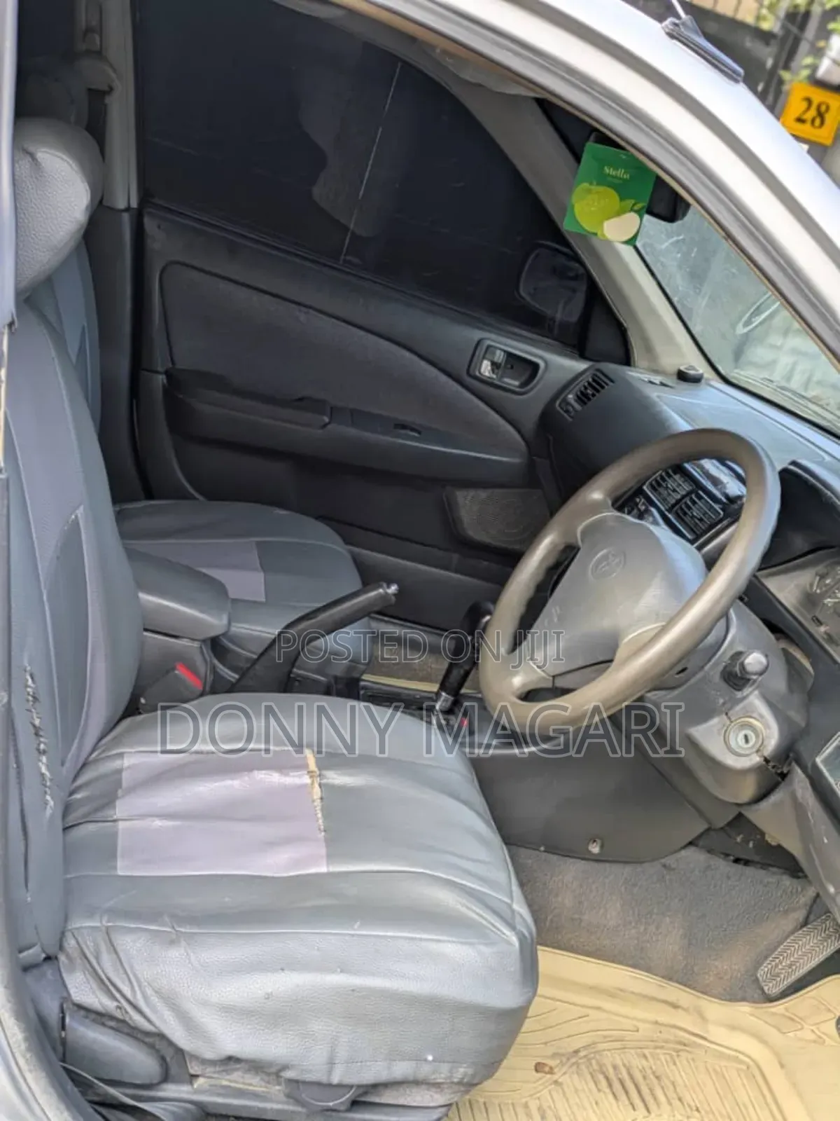 Toyota Carina 1.5 FWD Sedan 2001 Silver