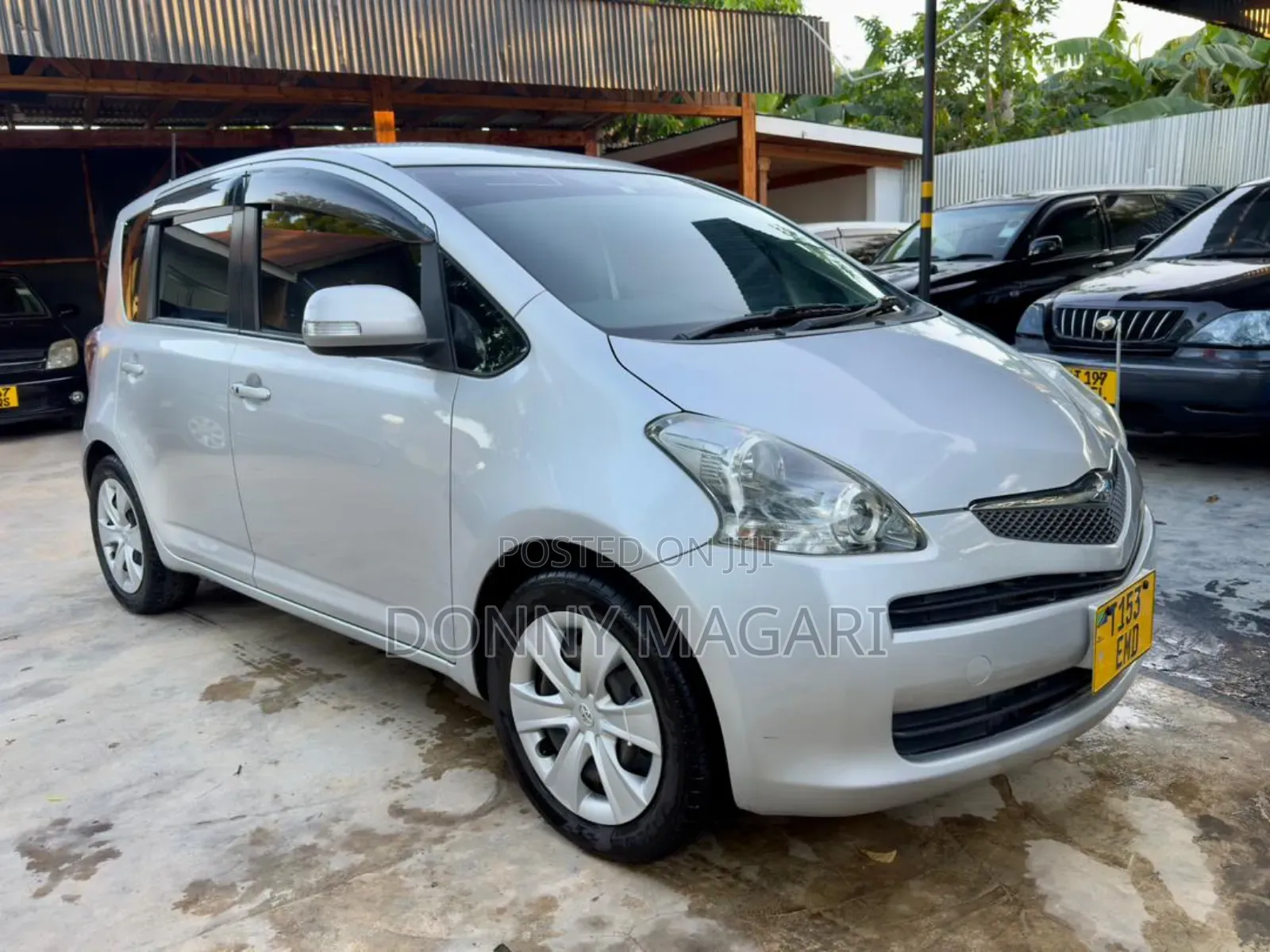 Toyota Ractis 1.3 FWD 2008 Silver