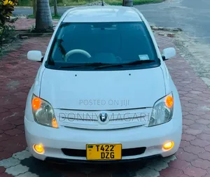 Toyota IST 2004 White