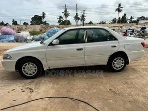 Toyota Carina 1.5 FWD Sedan 2000 White