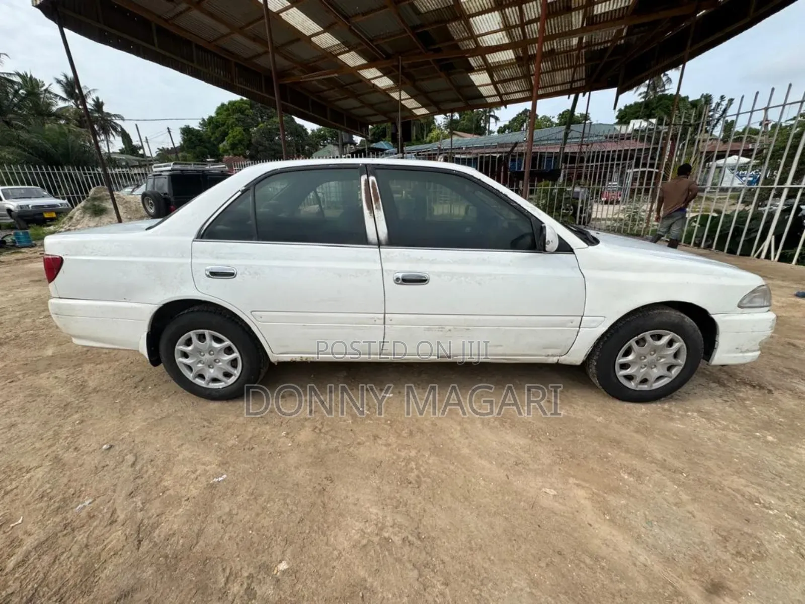 Toyota Carina 1.5 FWD Sedan 2000 White