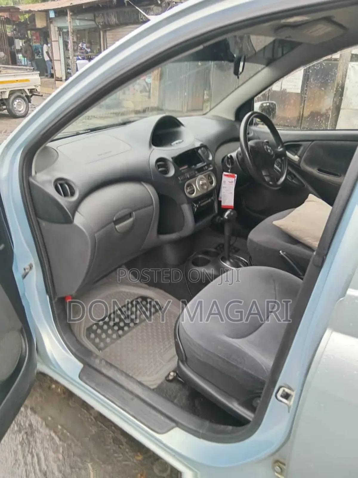 Toyota Vitz 1.3 AWD 5dr 2004 Silver