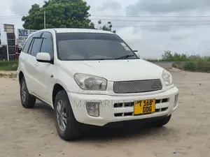 Toyota RAV4 2005 White