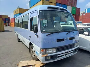 Toyota Coaster 2005 Purple