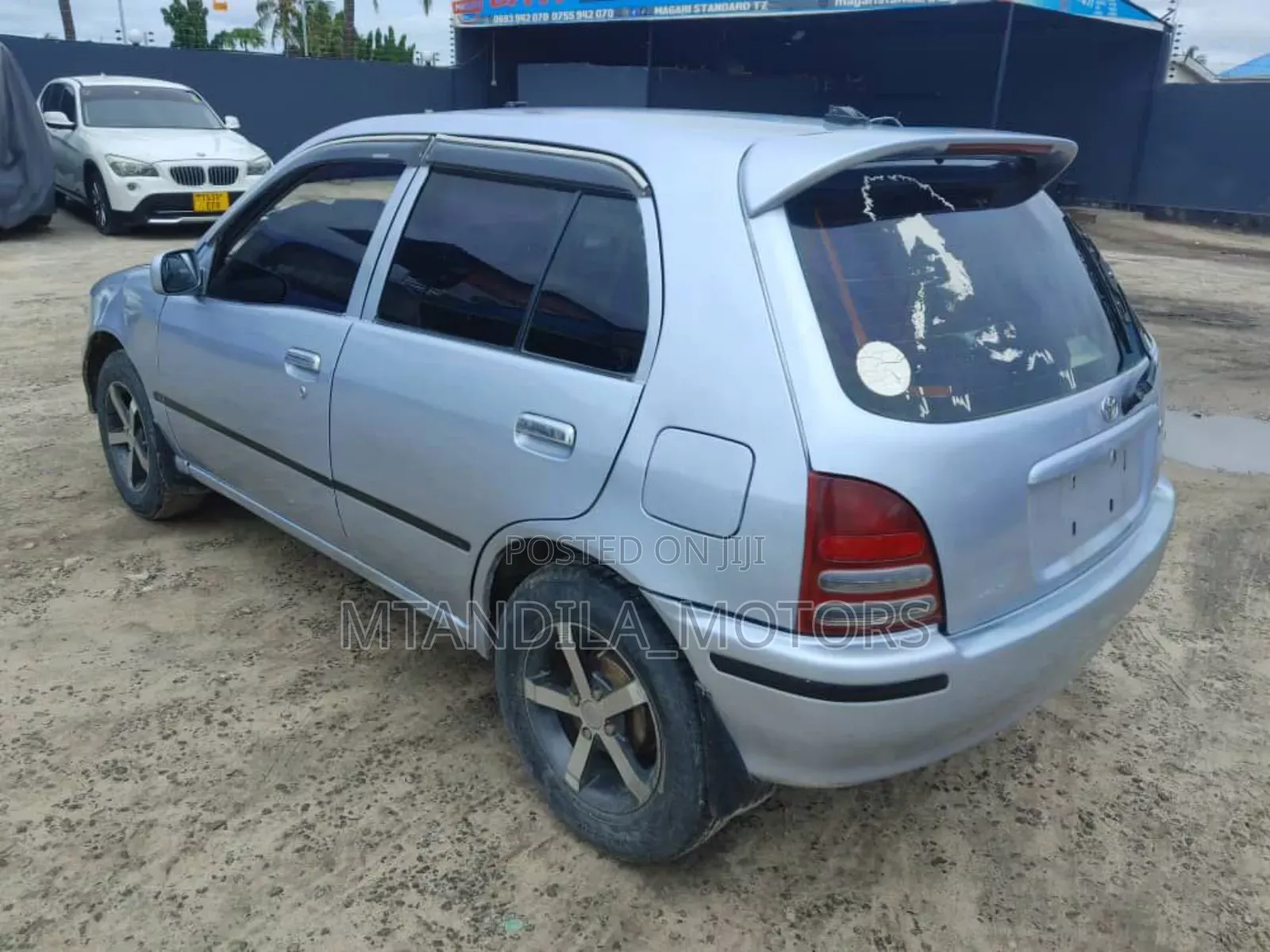 Toyota Starlet 2001 Silver