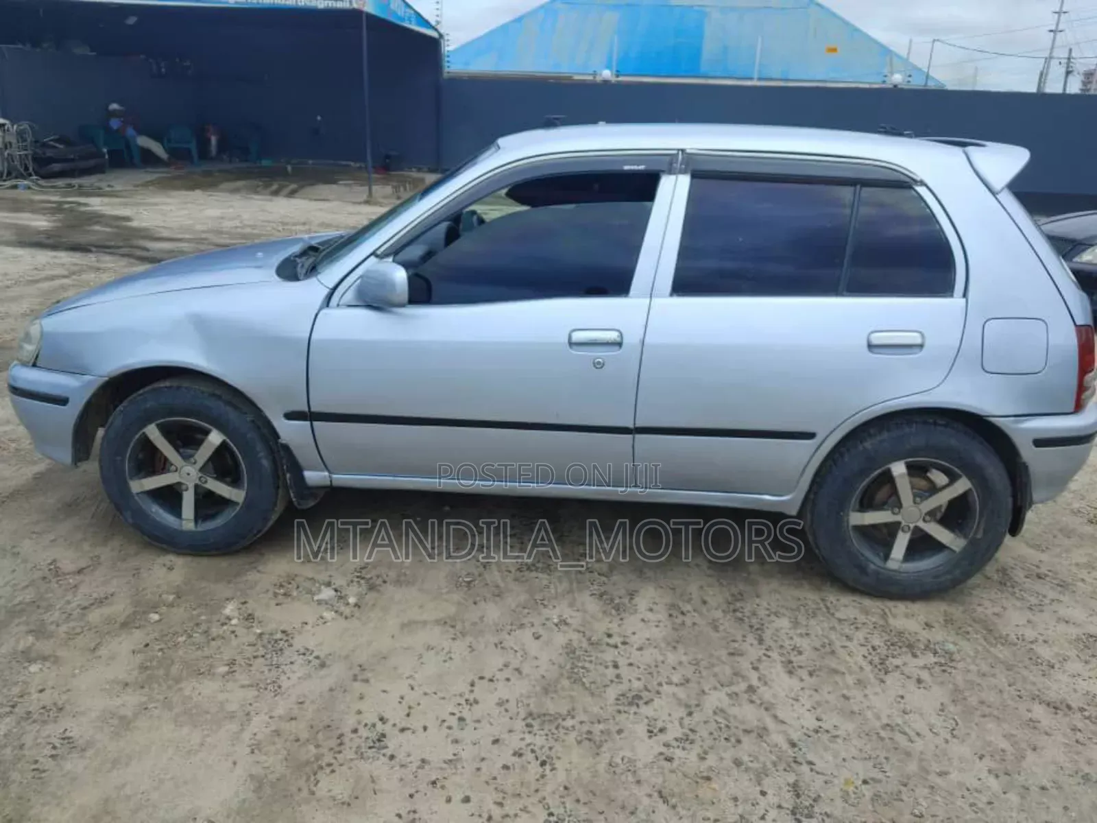 Toyota Starlet 2001 Silver