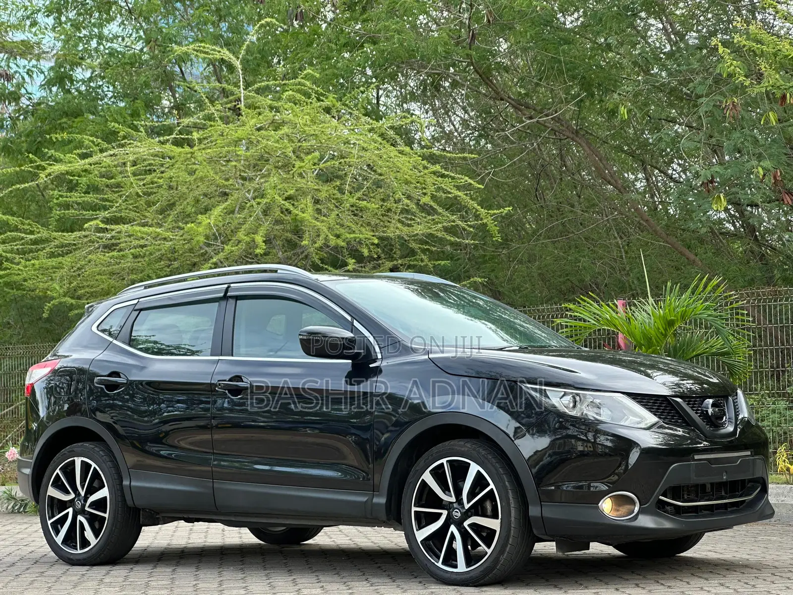 Nissan Qashqai 2017 Black
