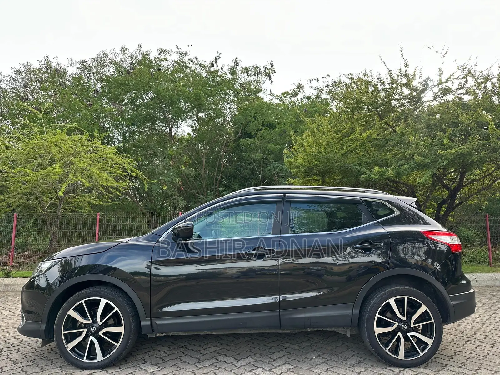 Nissan Qashqai 2017 Black