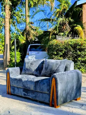 Sofa Watu Wawili