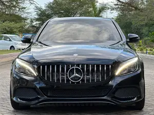 Mercedes-Benz C200 2015 Black