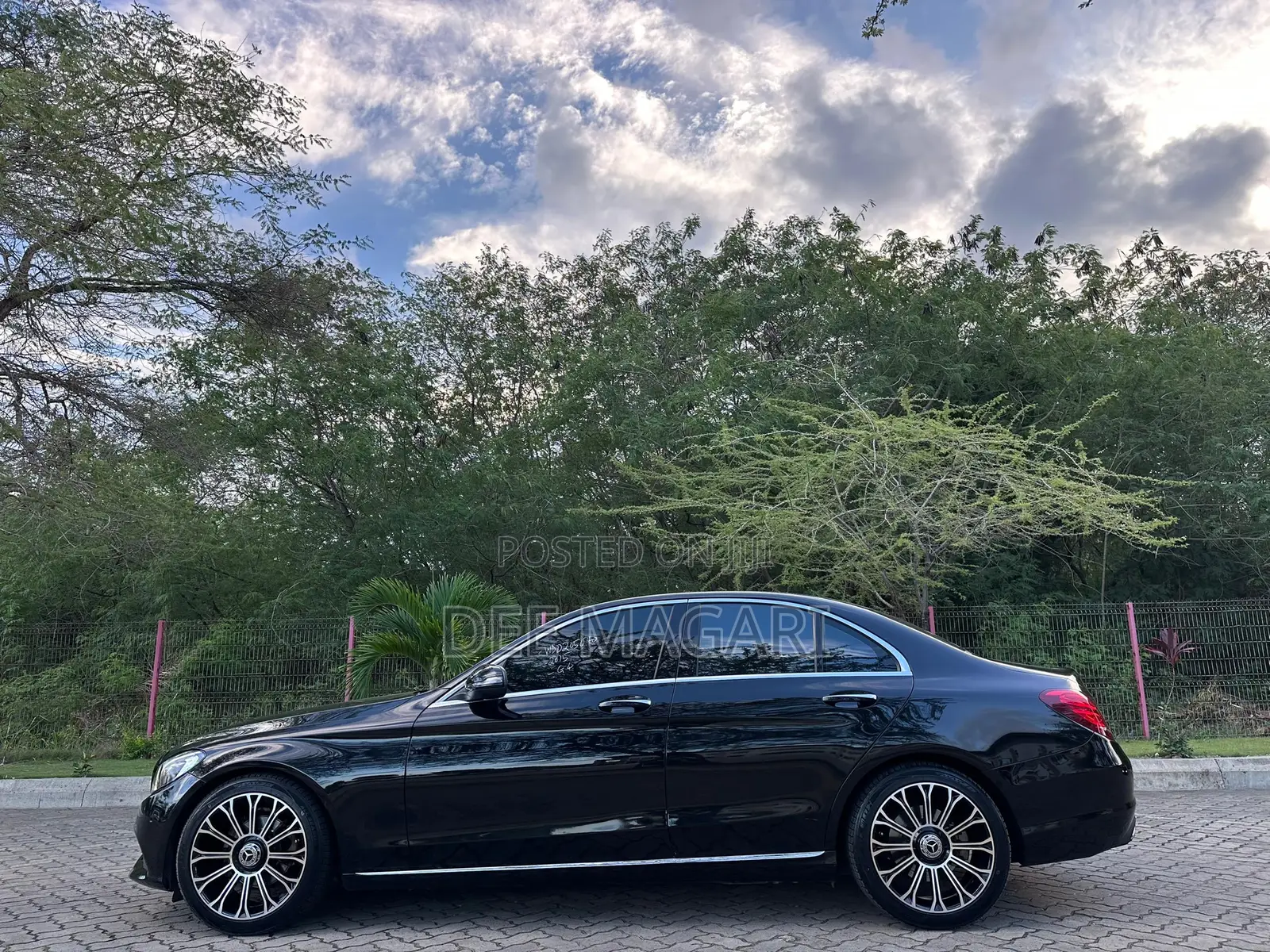 Mercedes-Benz C200 2015 Black
