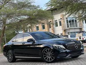 Mercedes-Benz C200 2015 Black