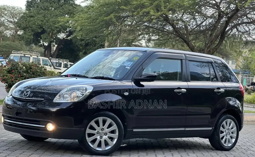 Mazda Verisa 2008 Burgundy