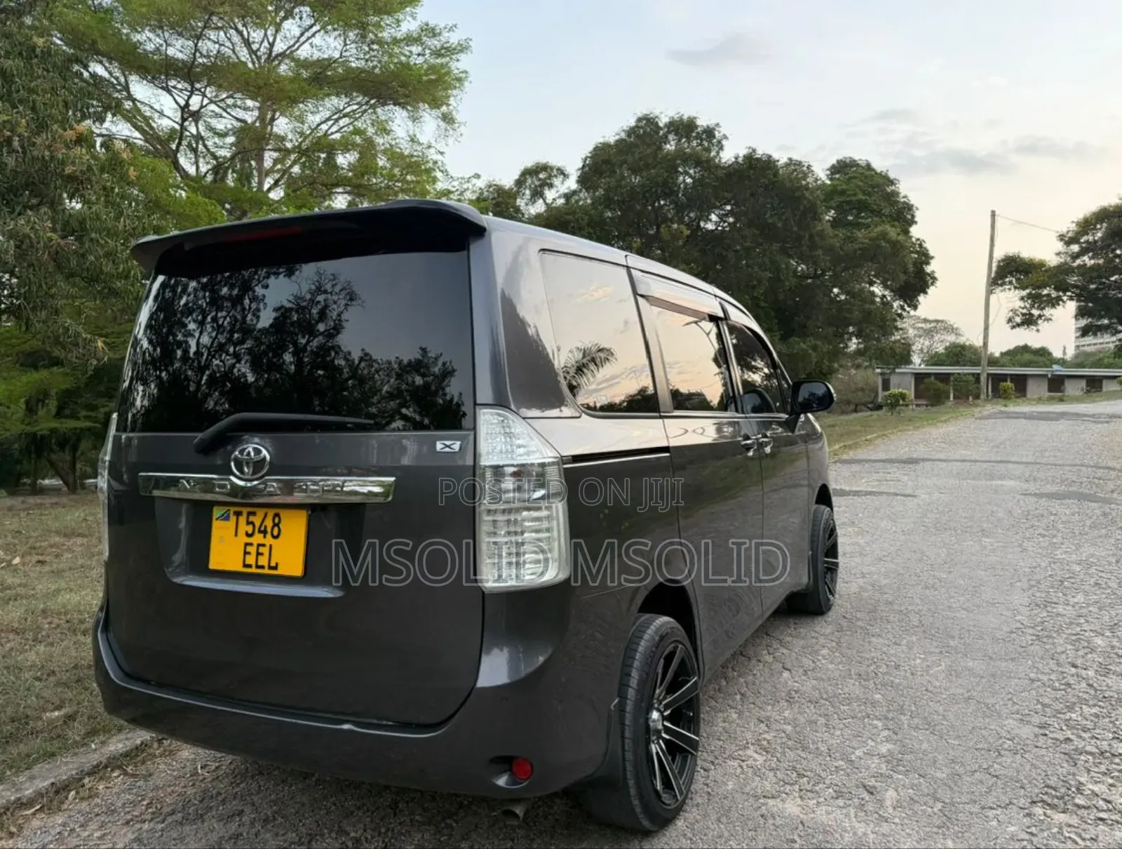 Toyota Noah 2009 Gray