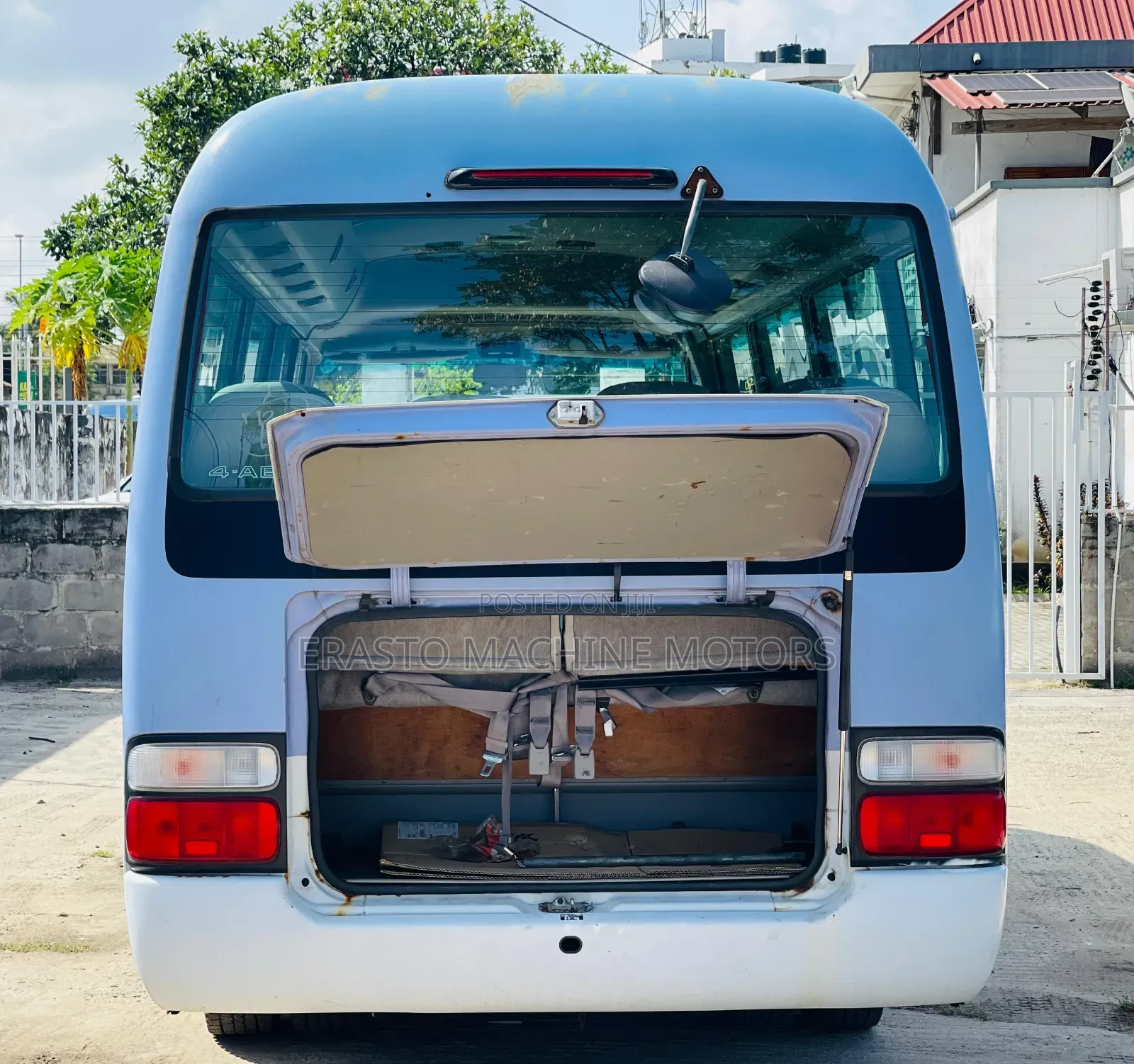 Toyota Coaster 2005