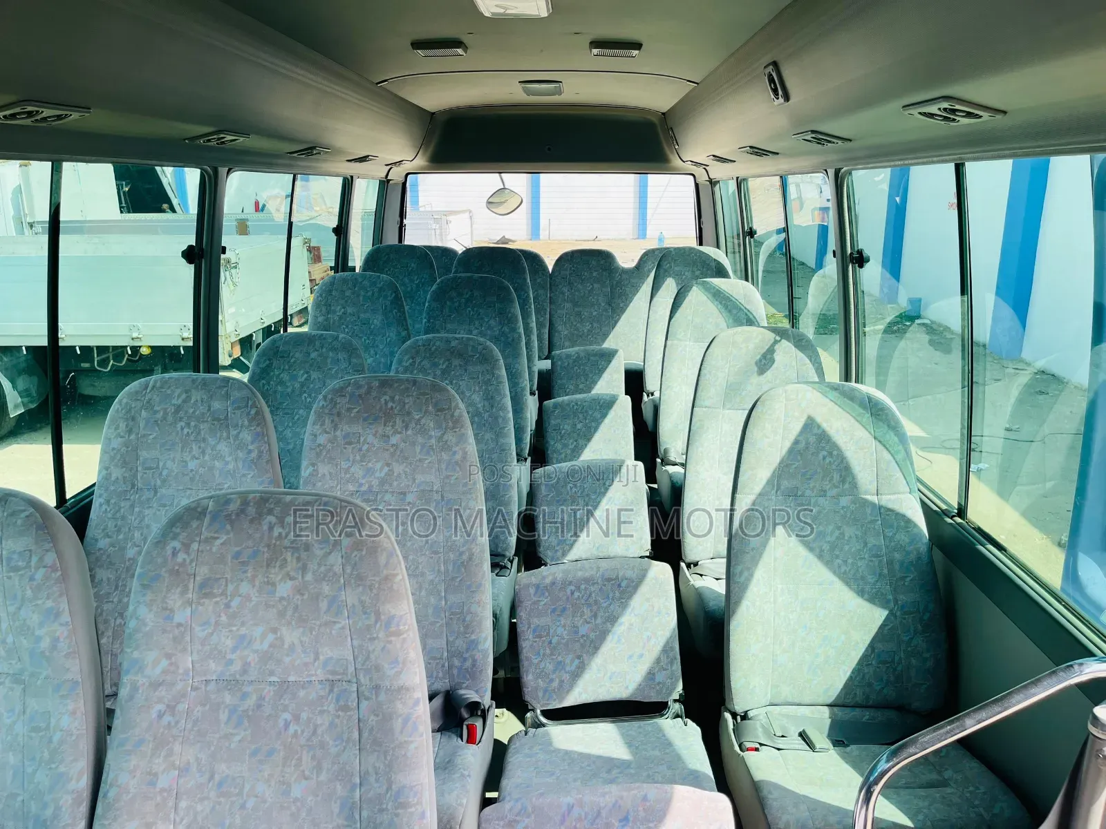 Toyota Coaster 2005