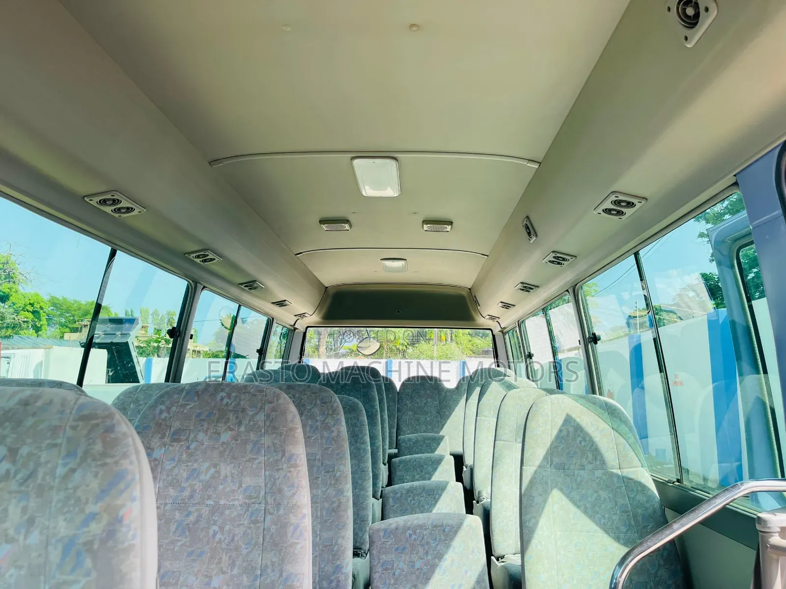 Toyota Coaster 2005