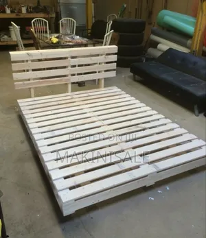 Kitanda Cha Pallet Simple