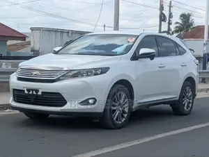 Toyota Harrier 2.5 Hybrid 4WD 2015 White