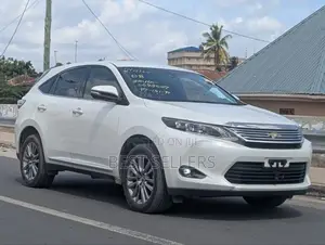 Toyota Harrier 2.5 Hybrid 4WD 2015 White