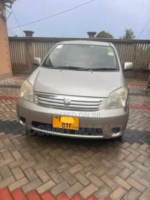 Toyota Raum 1.5 AWD 2009 Silver