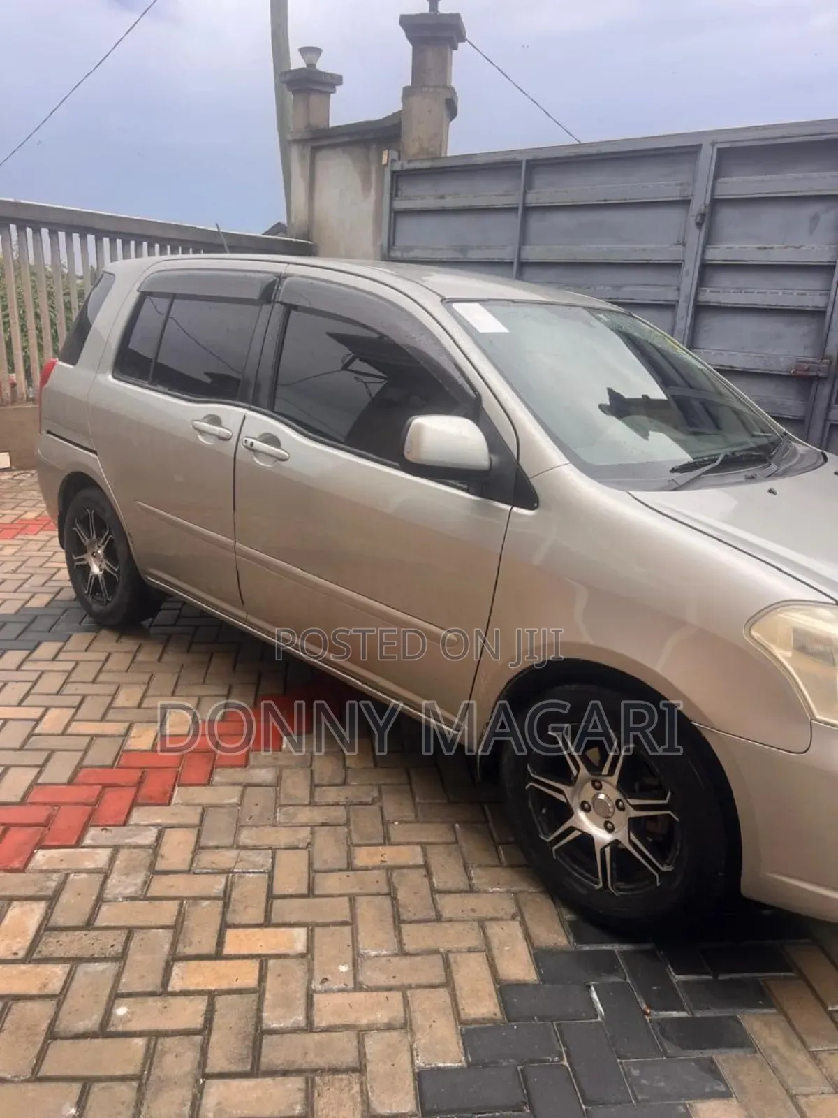 Toyota Raum 1.5 AWD 2009 Silver
