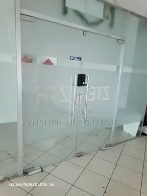 Frameless Mlango Kioo