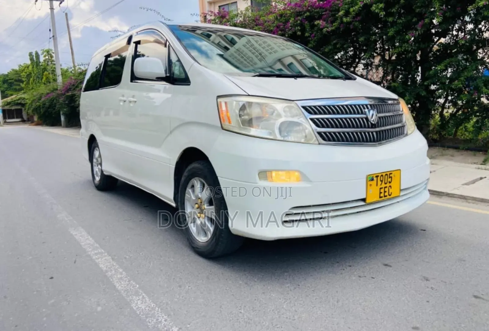 Toyota Alphard 2.4 Petrol AWD 2007 White