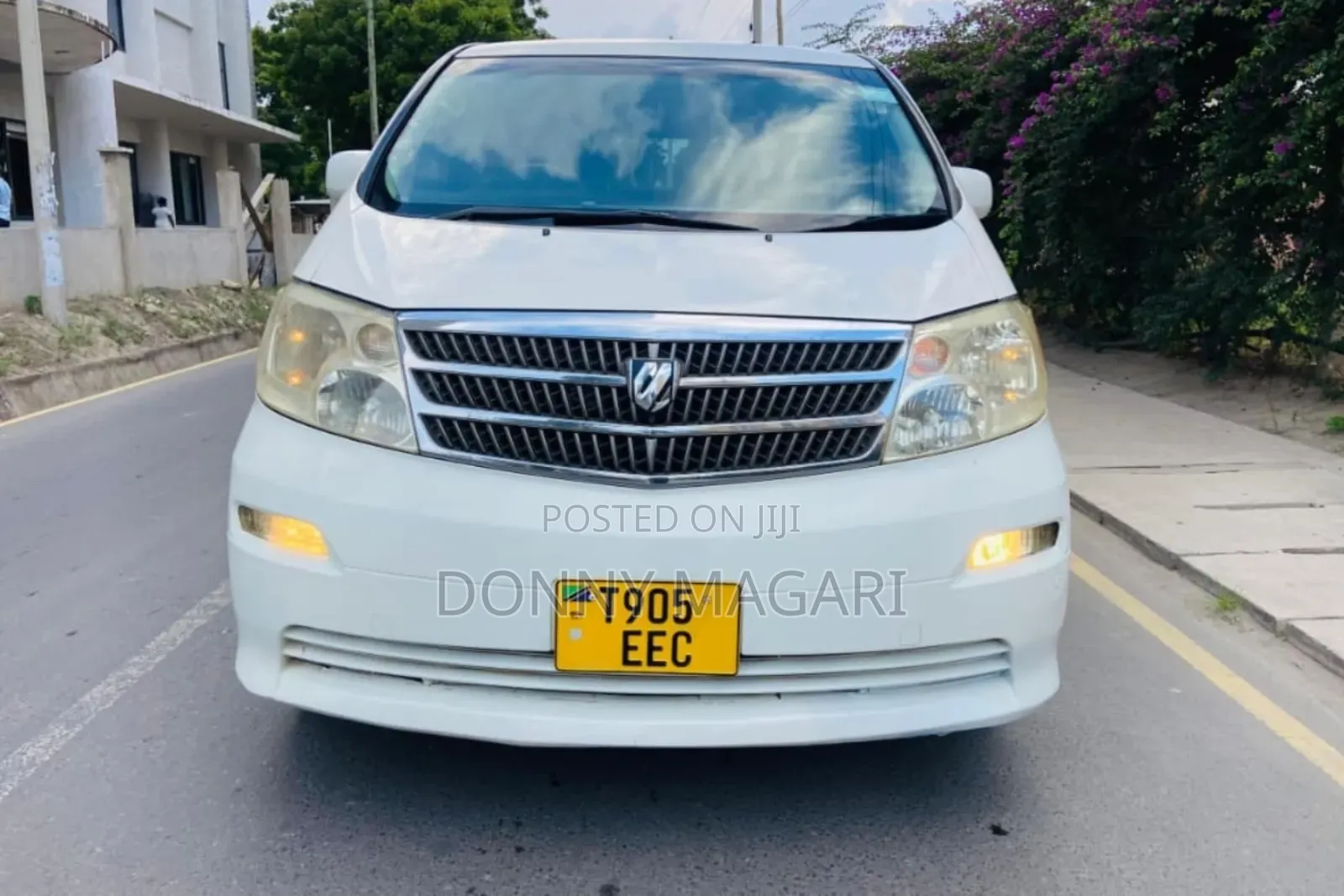 Toyota Alphard 2.4 Petrol AWD 2007 White