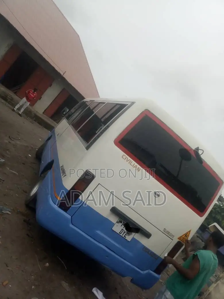 Nissan Civilian 2003 White