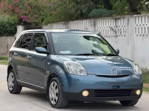 Mazda Verisa 2005 Blue