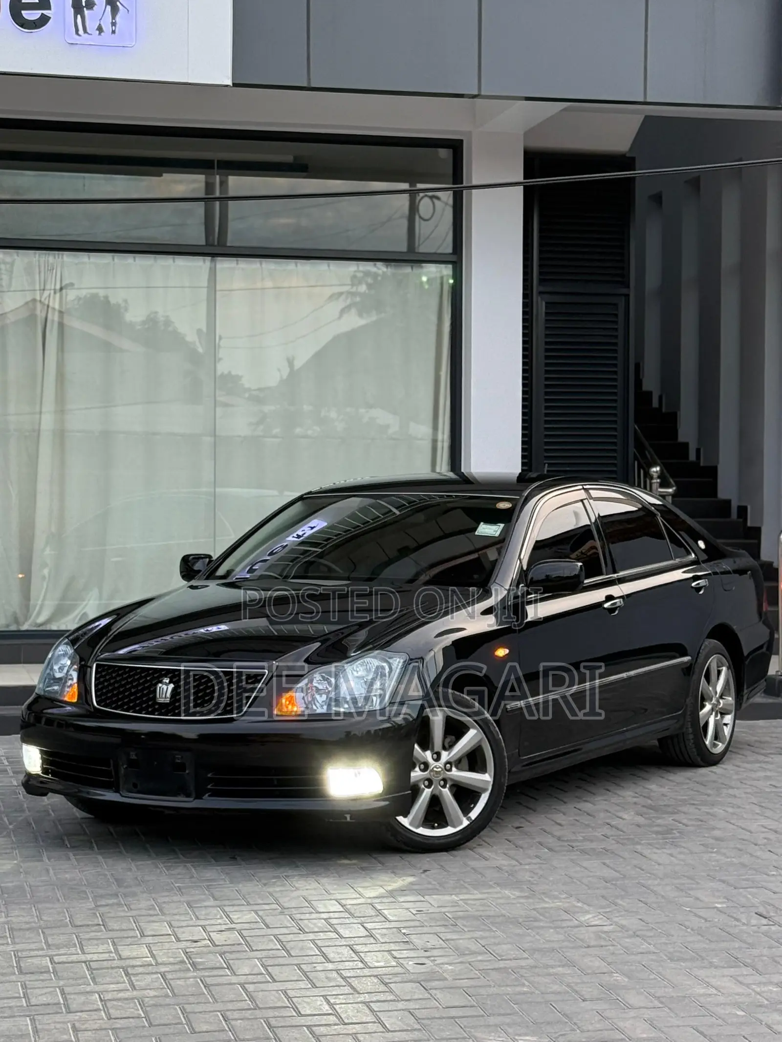 Toyota Crown Royale 2005 Black