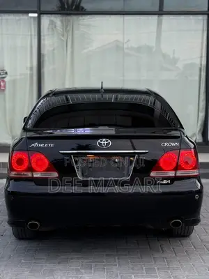 Toyota Crown Royale 2005 Black