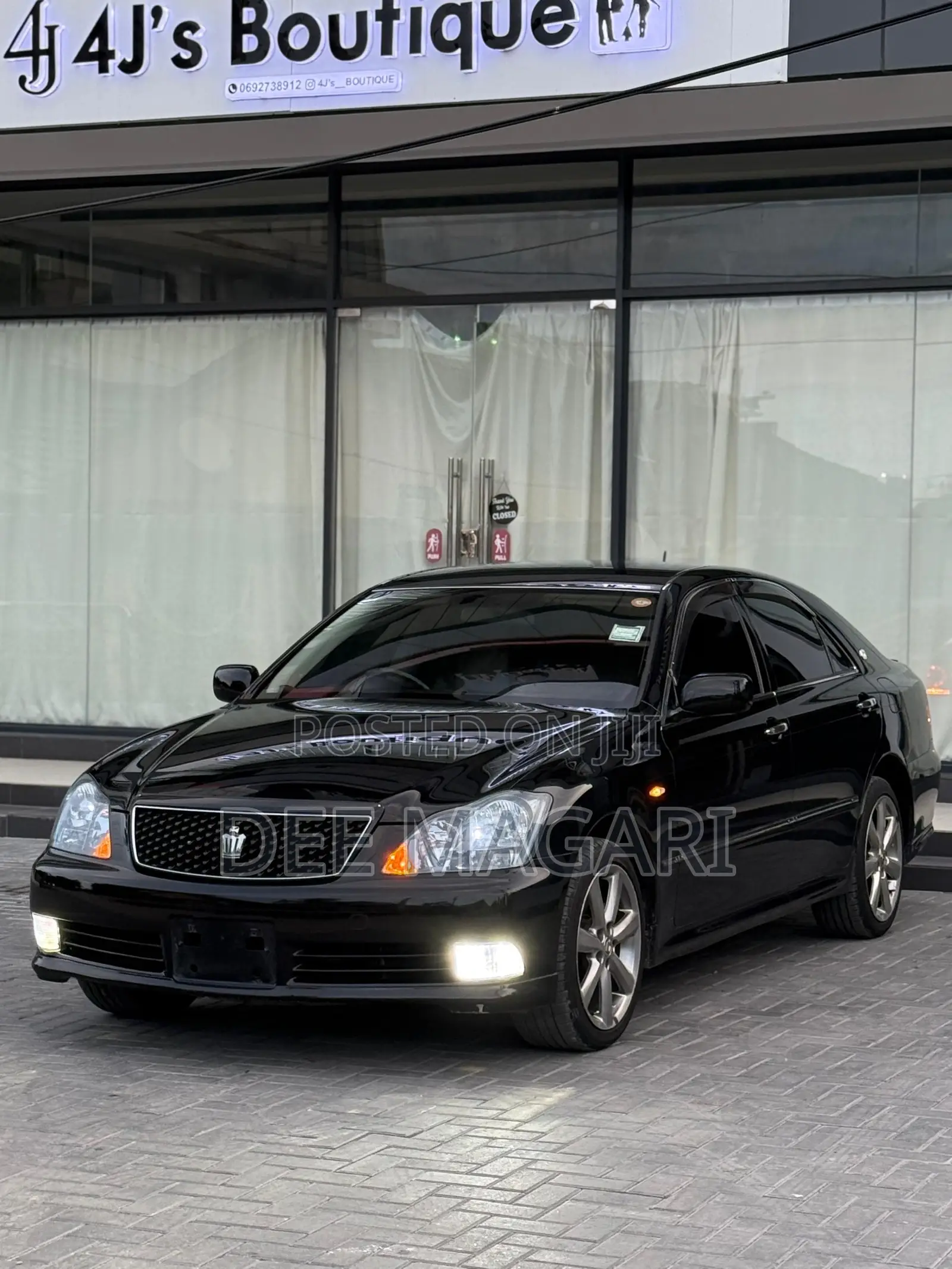 Toyota Crown Royale 2005 Black