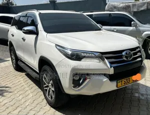 Toyota Fortuner 2017 White