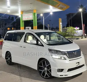 Toyota Vellfire 2009 White