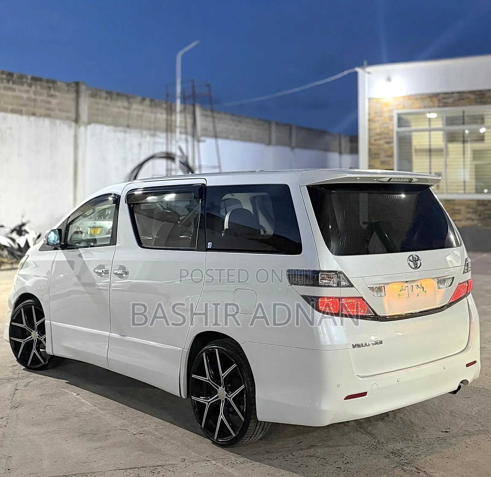 Toyota Vellfire 2009 White