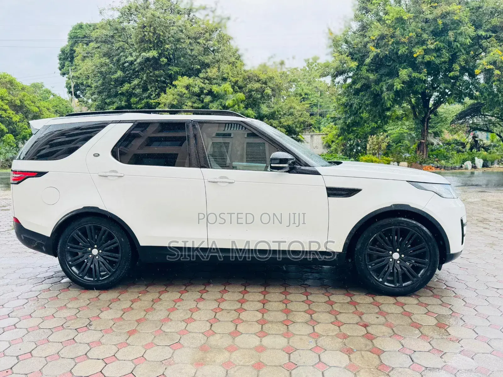 Land Rover Discovery HSE 4x4 2018 White